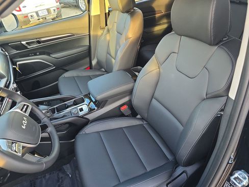 New 2025 Kia Telluride LX image 16