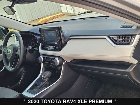 Used 2020 Toyota RAV4 XLE Premium image 29
