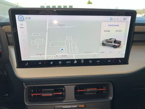 Used 2025 Ford Maverick Lariat image 5