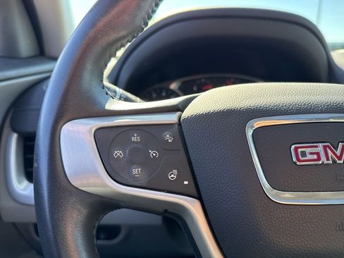 Used 2022 GMC Terrain SLT w/ Infotainment Package II image 18