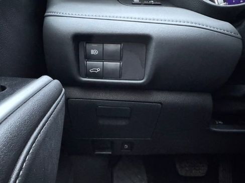 Certified 2020 Toyota Highlander XLE image 35