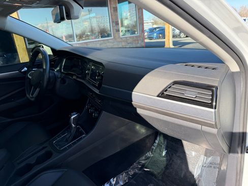 Used 2022 Volkswagen Jetta SE image 20
