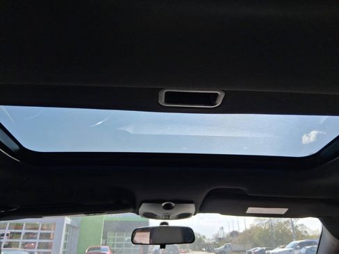 Used 2012 Chrysler 200 Touring FWD image 13