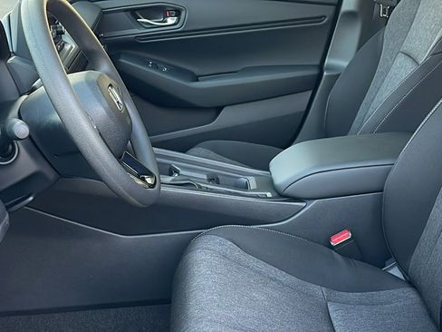 Used 2025 Honda Accord SE image 14