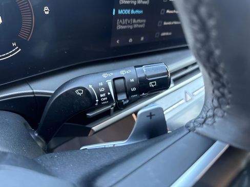 Used 2024 Hyundai Santa Fe SEL image 18