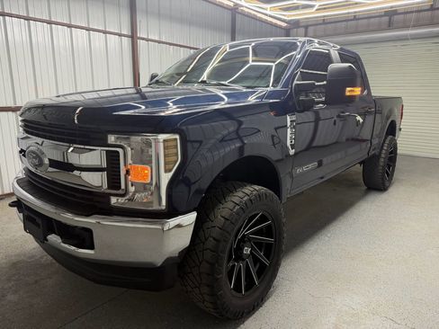 Used 2019 Ford F250 XL w/ STX Appearance Package image 2