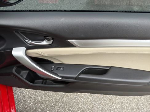 Used 2016 Honda Civic EX-L image 24