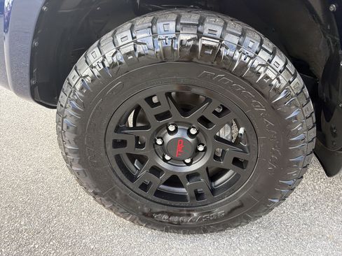 Used 2023 Toyota 4Runner TRD Off-Road Premium w/ Moonroof Package AWD/4WD image 12