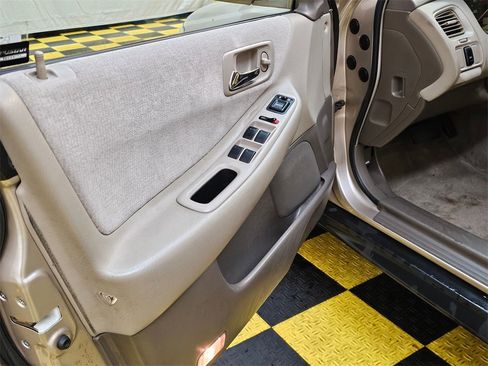 Used 2001 Honda Accord LX image 21