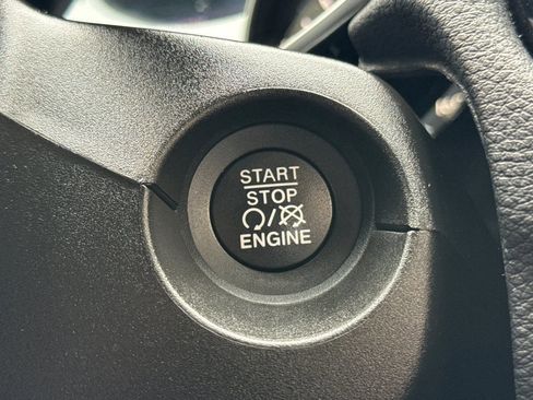 Used 2020 Jeep Compass Limited w/ Safety & Security Group image 34