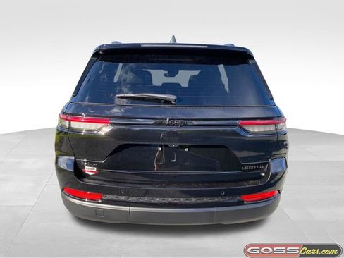 New 2025 Jeep Grand Cherokee Limited w/ Black Appearance Package image 4