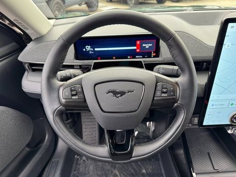 Certified 2025 Ford Mustang Mach-E Premium image 22