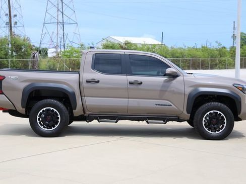 New 2026 Toyota Tacoma TRD Off-Road AWD/4WD image 4