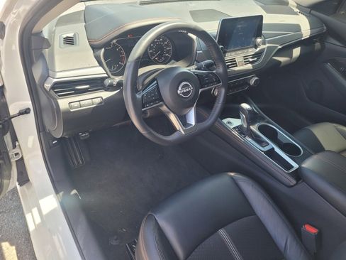 Used 2023 Nissan Altima 2.5 SR image 11