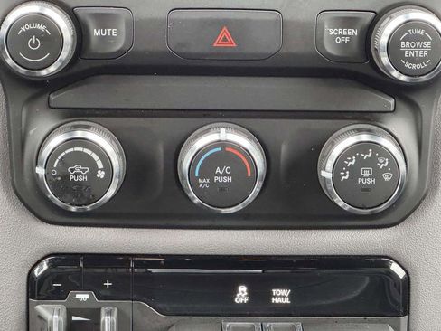 Used 2024 RAM 2500 Big Horn w/ Bed Utility Group image 19