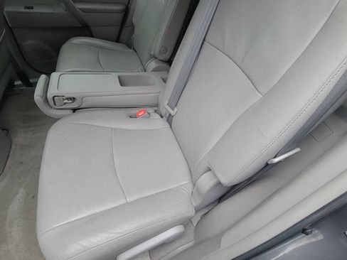Used 2010 Toyota Highlander SE AWD/4WD image 10