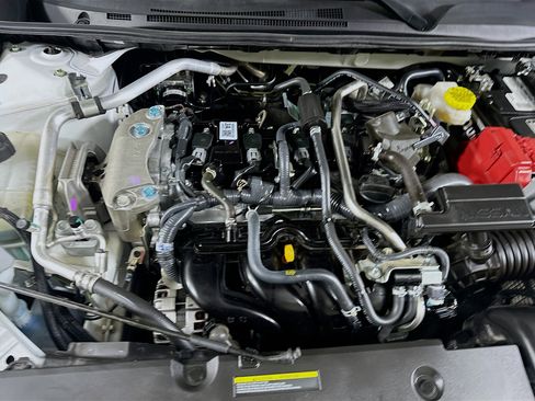 Used 2018 Chevrolet Equinox LT image 31