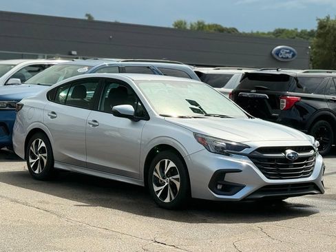 Used 2025 Subaru Legacy Premium AWD/4WD image 24