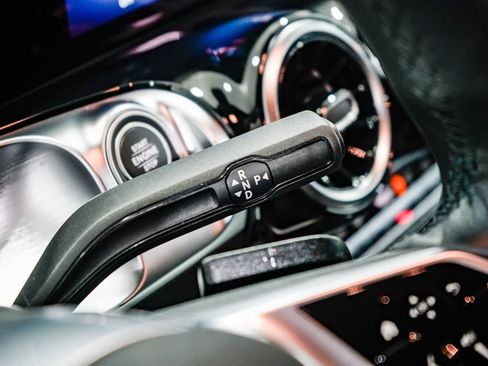 Used 2026 Mercedes-Benz GLB 250 image 20