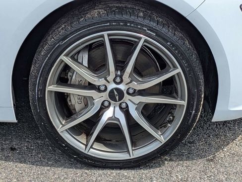 Used 2024 Genesis G70 2.5T AWD/4WD image 11