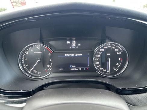 Used 2022 Cadillac XT5 Premium Luxury image 11