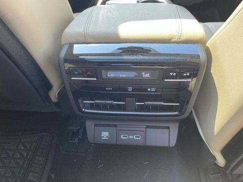 Used 2024 Acura MDX SH-AWD image 30