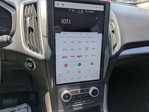 Used 2023 Ford Edge SEL image 12