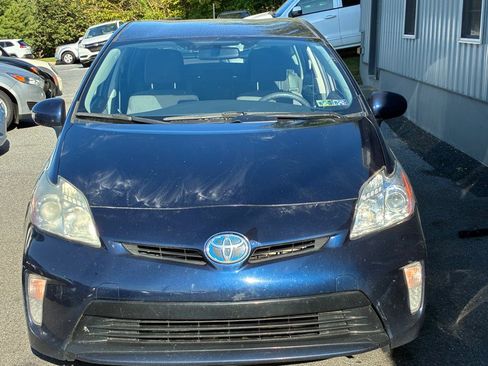 Used 2013 Toyota Prius Three image 1