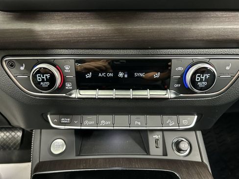 Used 2023 Audi Q5 2.0T Premium Plus w/ Premium Plus Package AWD/4WD image 16