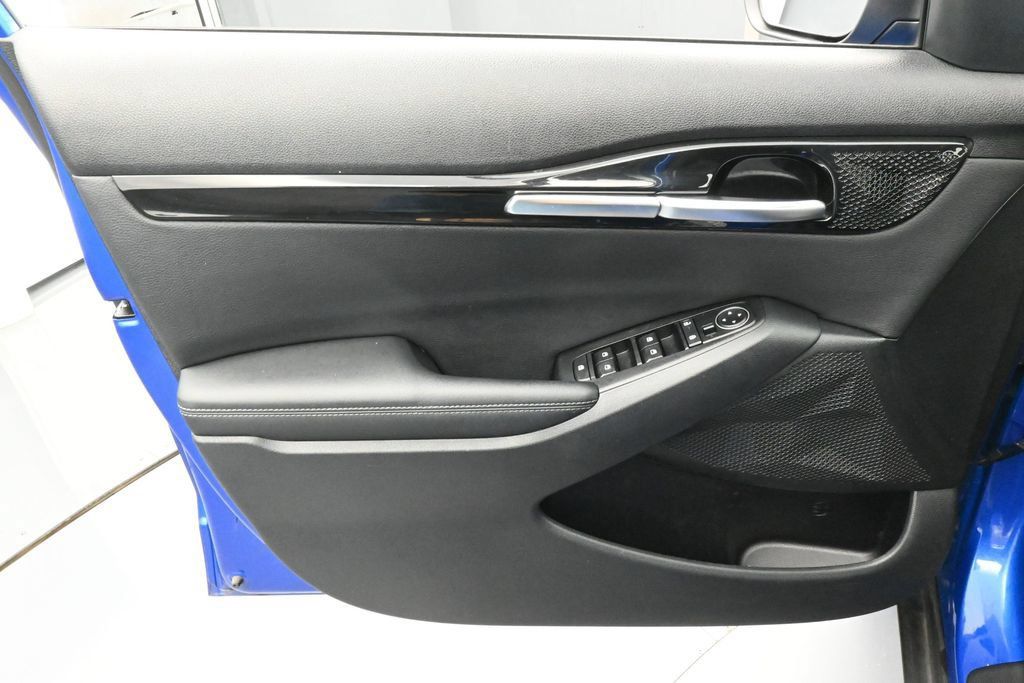 Used 2024 Kia Seltos S FWD image 13