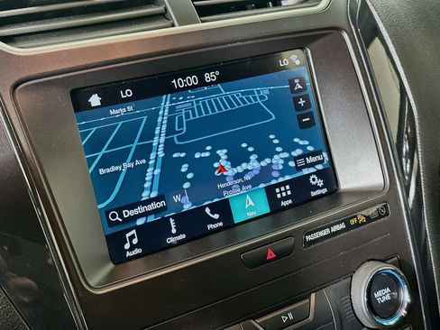 Used 2019 Ford Explorer XLT w/ Equipment Group 201A FWD image 22