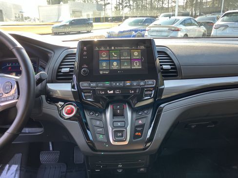Certified 2024 Honda Odyssey Elite image 25