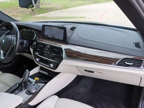 Used 2017 BMW 530i image 23
