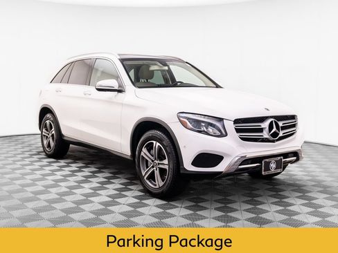 Used 2019 Mercedes-Benz GLC 300 4MATIC image 8