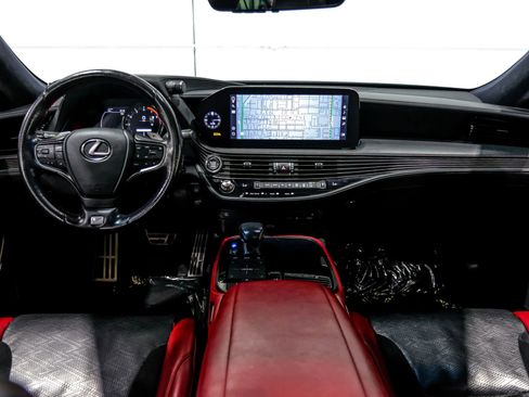 Used 2021 Lexus LS 500 F Sport w/ Accessory Package (Z2) image 21