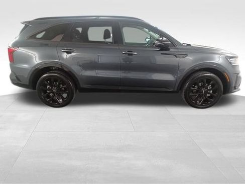 Used 2023 Kia Sorento SX AWD/4WD image 9