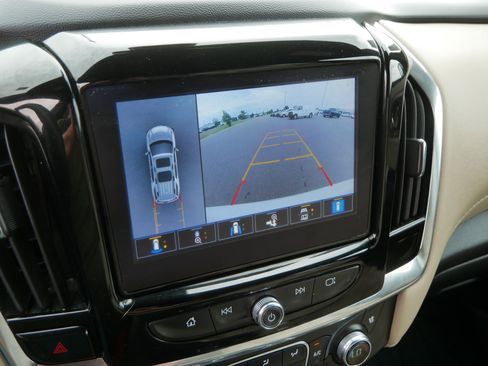 Used 2023 Chevrolet Traverse Premier w/ LPO, Floor Liner Package AWD/4WD image 35