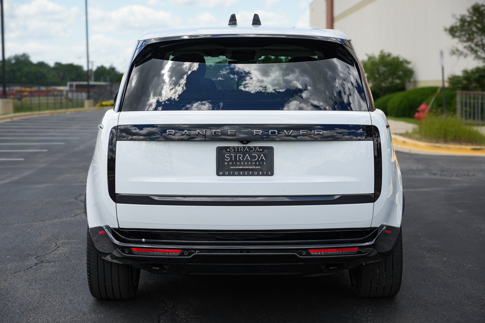 Used 2024 Land Rover Range Rover Long Wheelbase SE AWD/4WD image 7