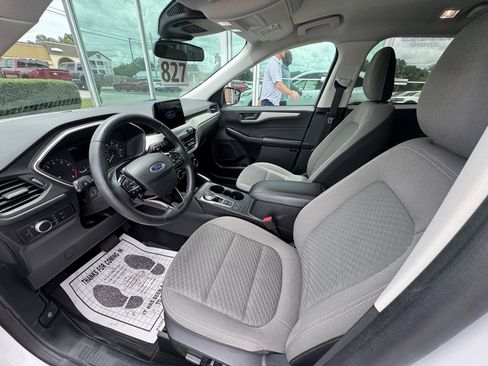 Used 2022 Ford Escape SE w/ SE Sport Appearance Package FWD image 7