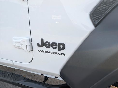 Used 2020 Jeep Wrangler Sport image 10