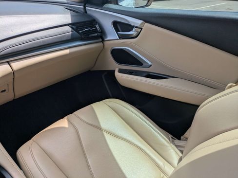 Used 2024 Acura RDX SH-AWD image 16