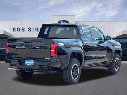 Used 2024 Toyota Tacoma TRD Off-Road image 28