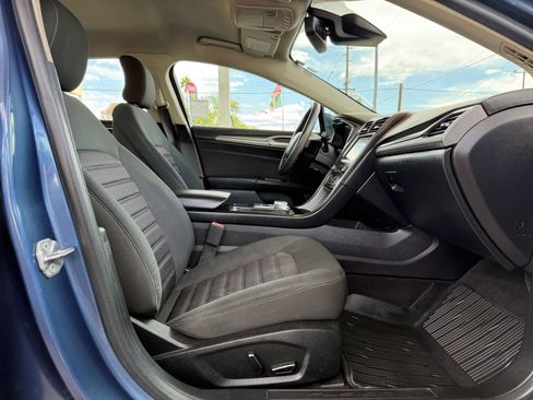 Used 2019 Ford Fusion SE FWD image 20