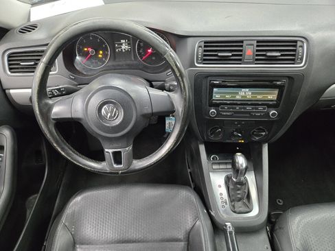 Used 2013 Volkswagen Jetta SE image 9