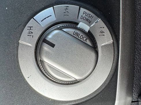 Used 2019 Toyota 4Runner Limited AWD/4WD image 29