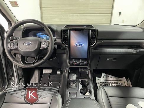 Used 2024 Ford Ranger Lariat w/ Trailer Tow Package image 13