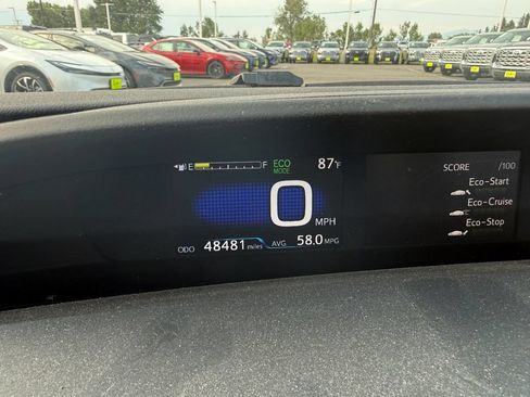 Used 2016 Toyota Prius Four w/ Advanced Technology Package FWD image 6