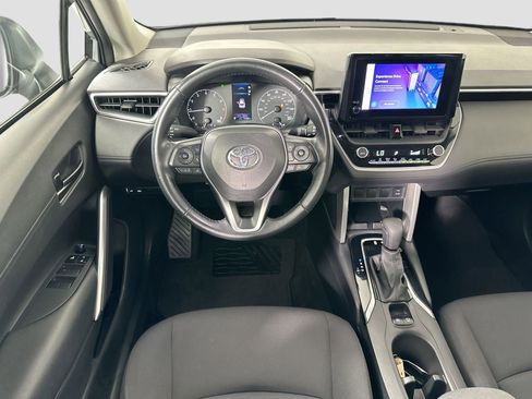 Used 2024 Toyota Corolla Cross LE image 22