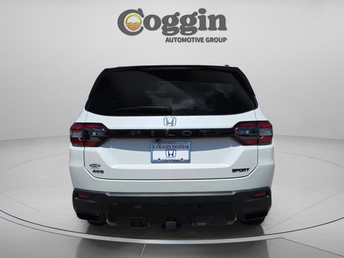 New 2026 Honda Pilot Sport image 4