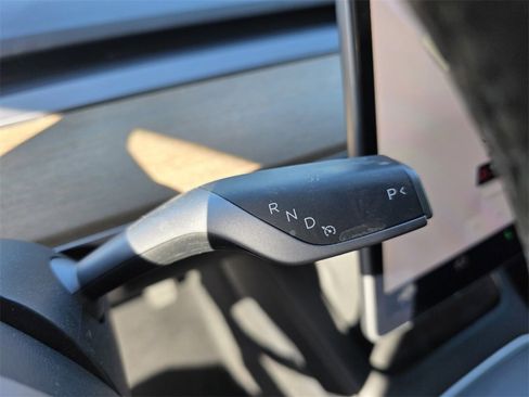 Used 2022 Tesla Model 3 Long Range image 21